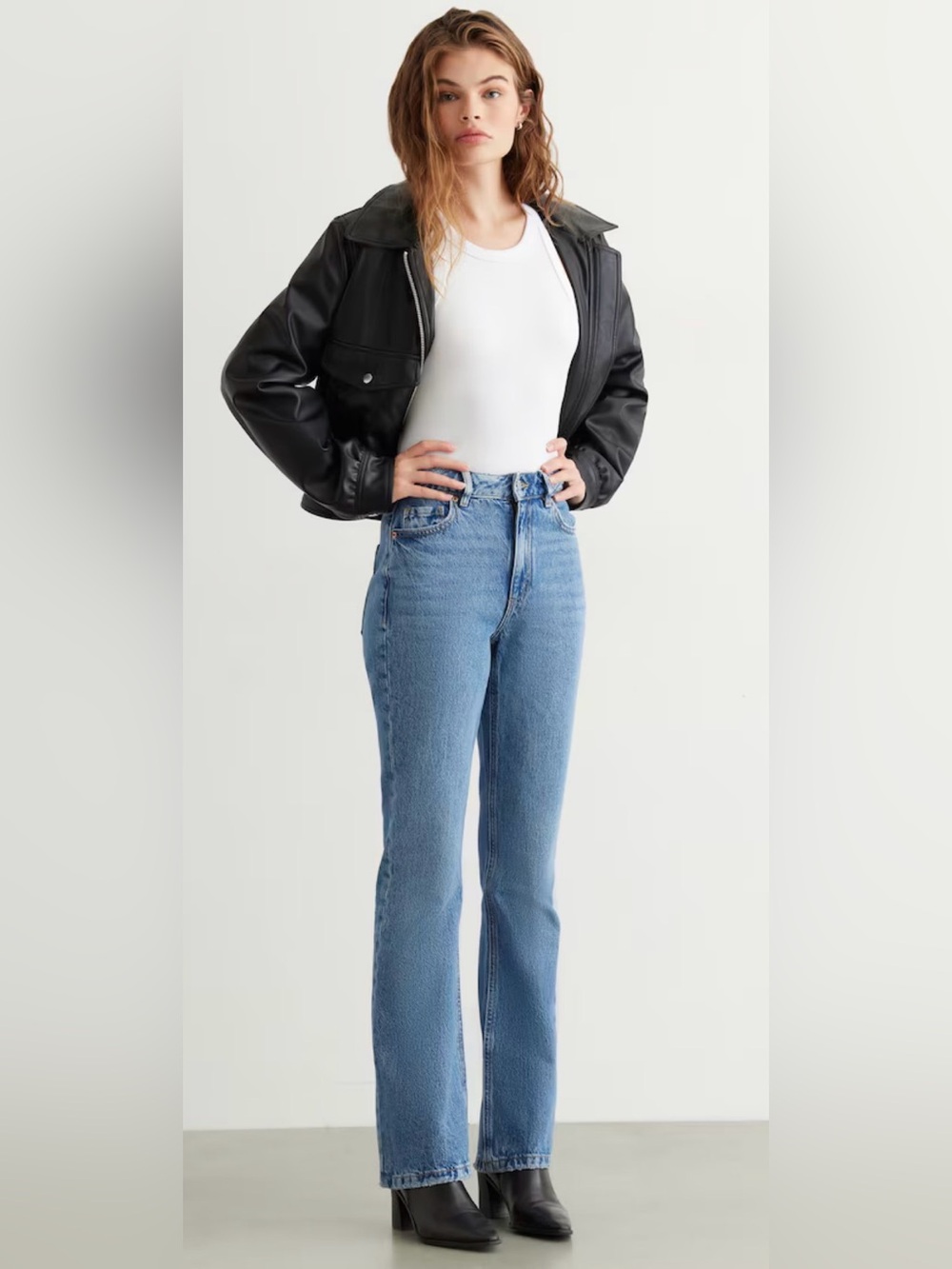 Dynamite High-Rise Light Blue Straight Jeans